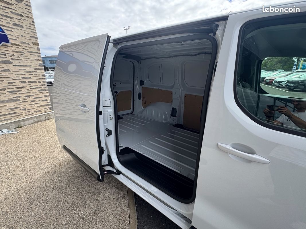 Citroen JUMPY FG M 2.2 DIESEL 180CH AUTOMATIQUE (image 17)