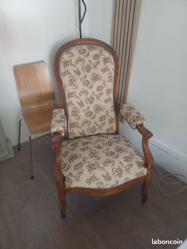 Chaise haute (image 1)