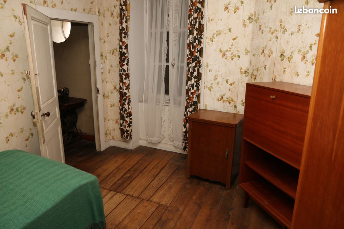 Maison 6 pièces 110 m² · à Roziers-Saint-Georges · 110 m² · 65 000 €