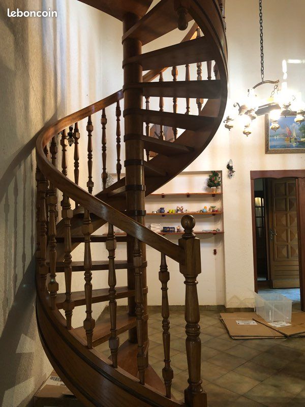 Escalier en colimaçon chêne massif (image 3)