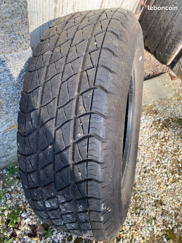 Pneu GOODYEAR WRANGLER 245/70 R16 107 H neufs (image 2)