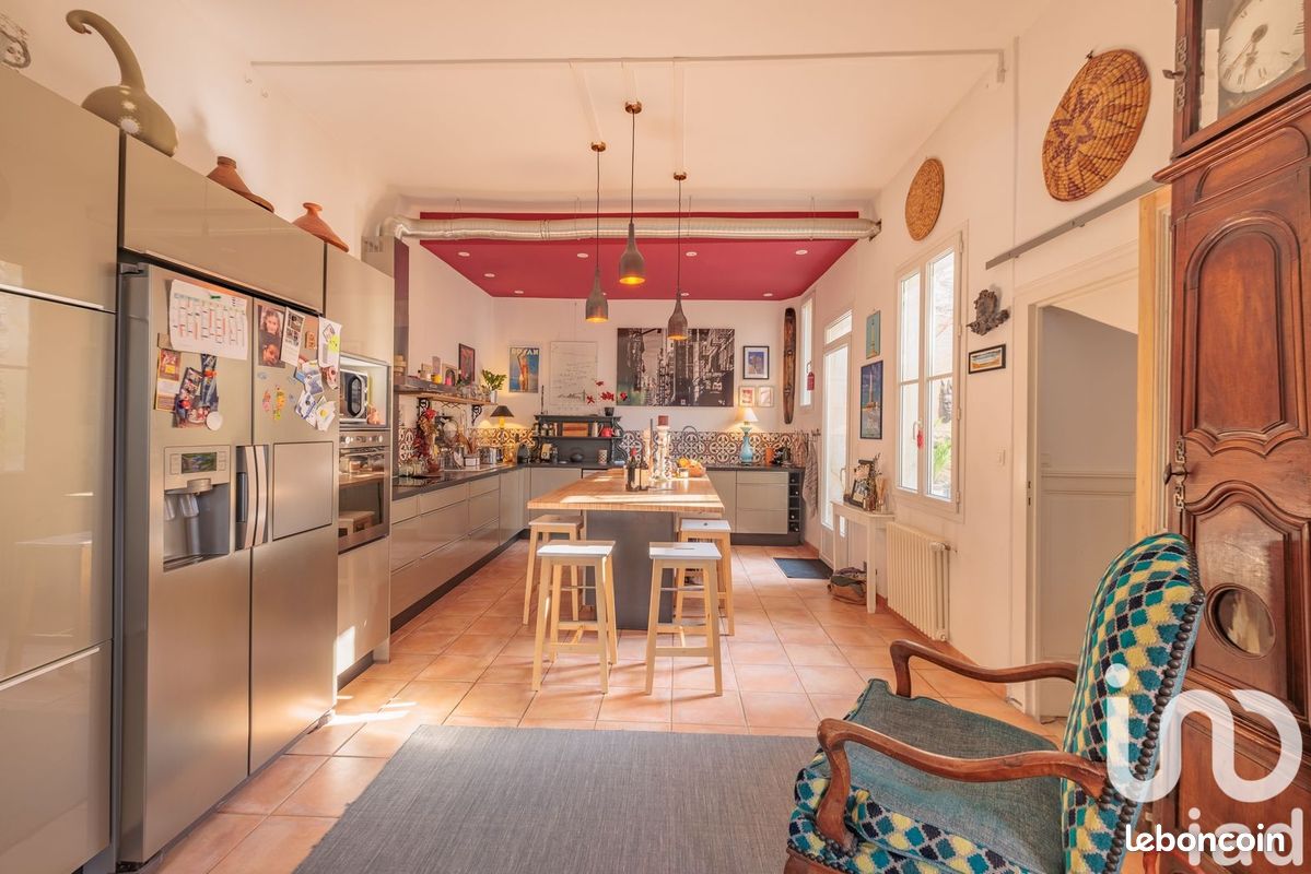 Maison 7 pièces 280 m² - Cognac 16100 (image principale 3)