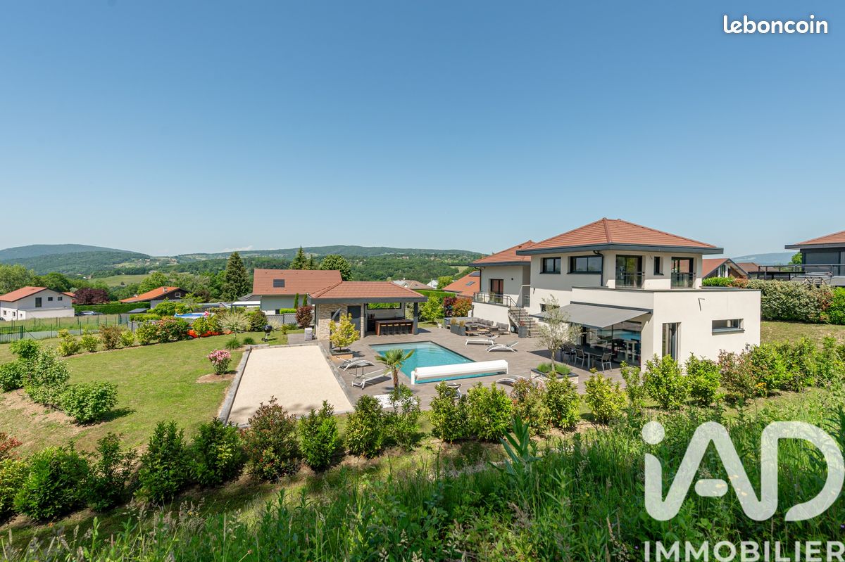 Maison 6 pièces 156 m² · à Fillière · 156 m² · 1 446 000 €