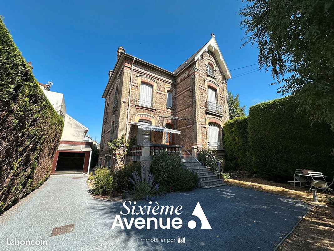 Maison 8 pièces 190 m² · à Châlons-en-Champagne · 190 m² · 495 000 €