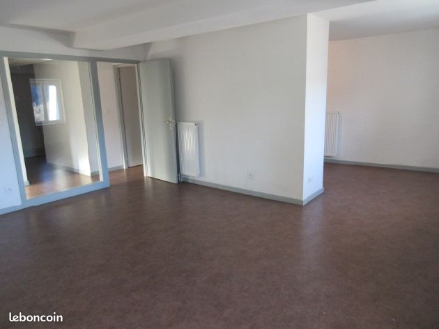 Appartement 4 pièces 91 m² · à Chaux-des-Crotenay · 91 m² · 690 €