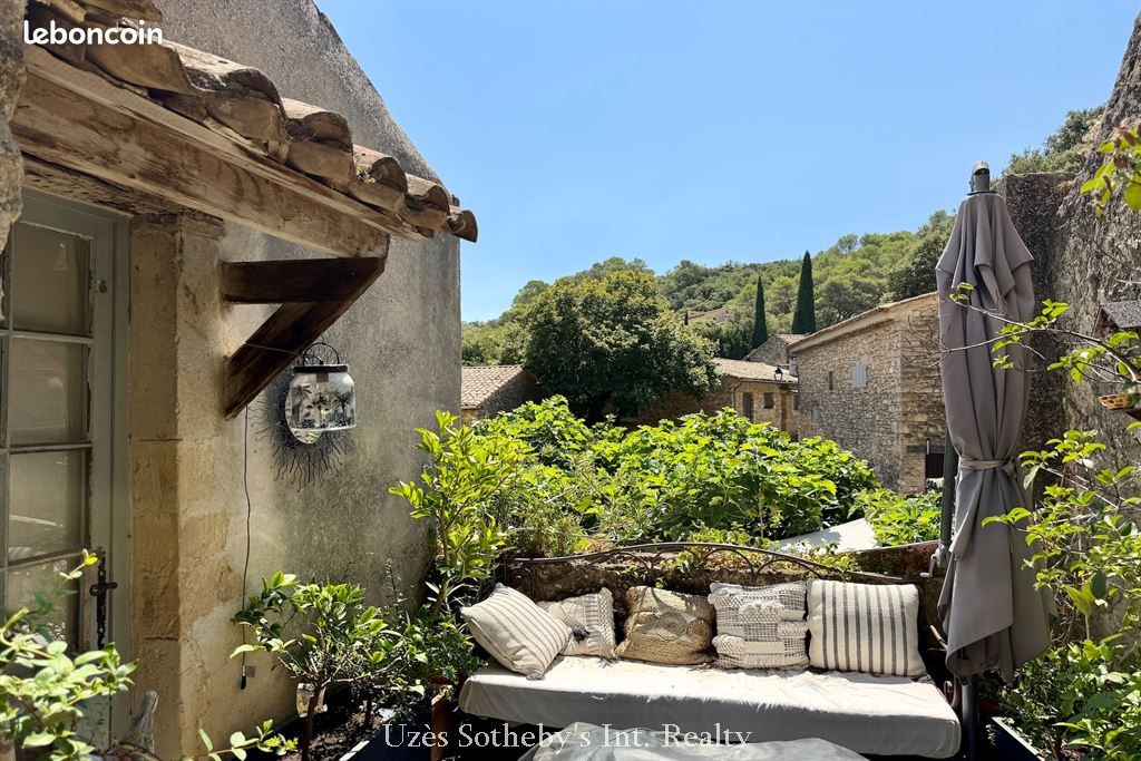 Maison 7 pièces 240 m² · à La Roque-sur-Cèze · 240 m² · 640 000 €