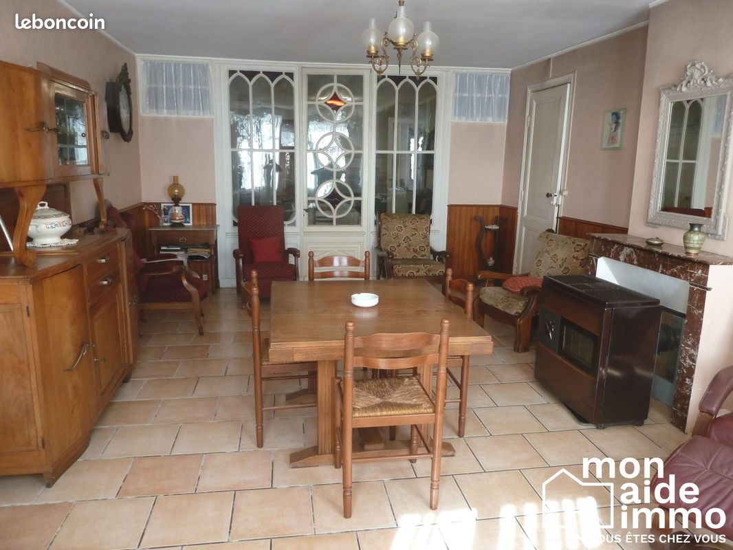 Maison 9 pièces 257 m² · à Grignols · 257 m² · 117 000 €