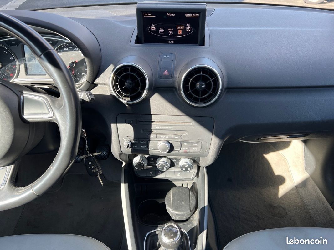 AUDI A1 A1 1.2 TFSI 86 Ambition ENTRETIEN COMPLET GARANTIE 12 MOIS (image 12)