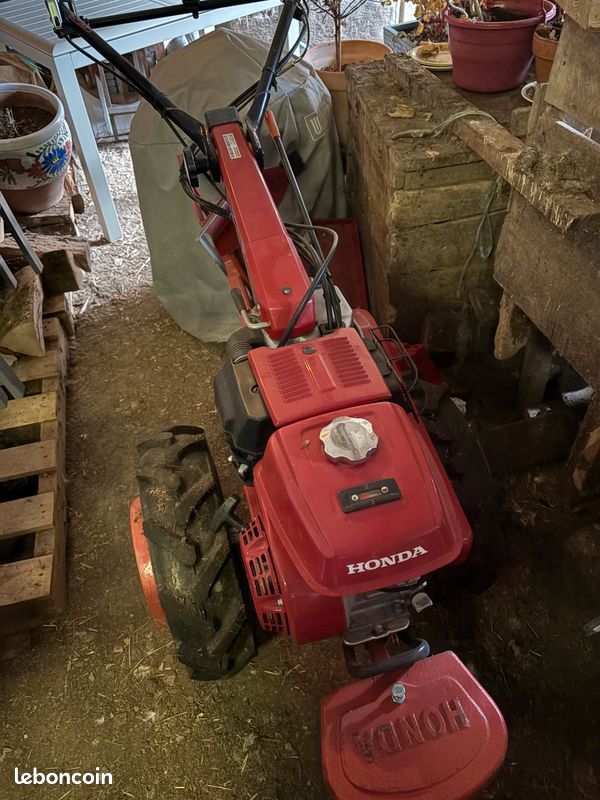 À vendre Motoculteur avec charrue et remorque (image 1)