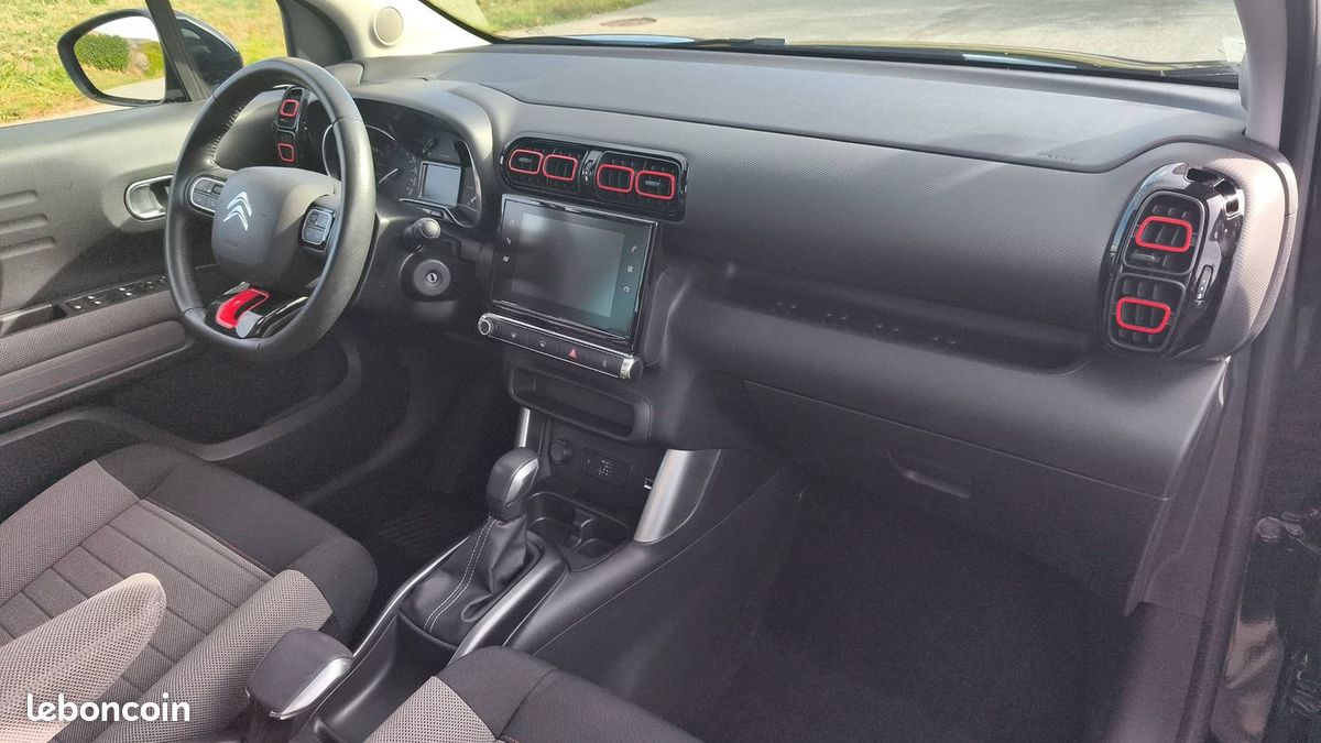 Citroën C3 Aircross 1.2 PureTech 110 EAT6 Shine (image 10)