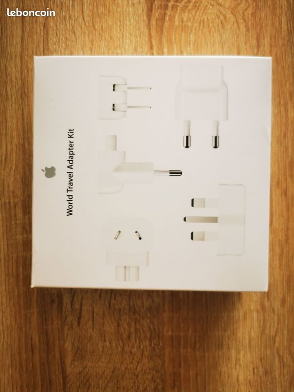 World Travel Adapter Kit (image 1)