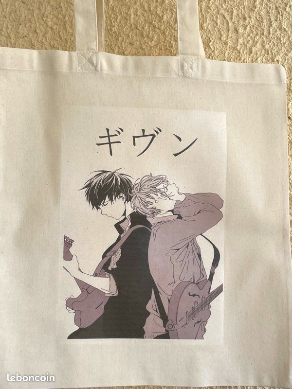 Given tote bag (image 2)