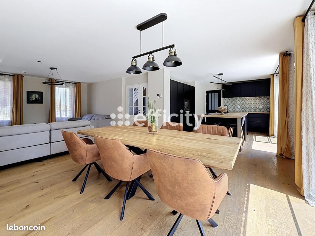 Maison 5 pièces 115 m² · à Carvin · 115 m² · 365 000 €
