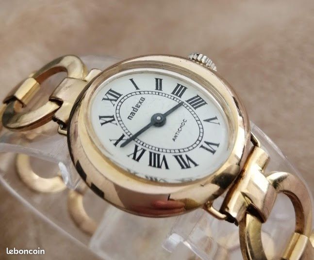 Montre Vintage Femme – Rétro, Multicouleur, état D’époque, Non Testée