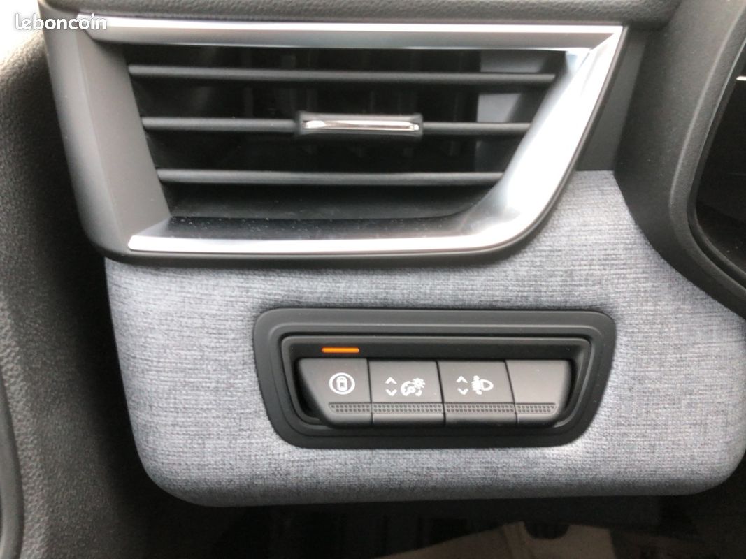 Renault Clio (5) génération Blue dCi 100 -25 + Navigation (image 36)