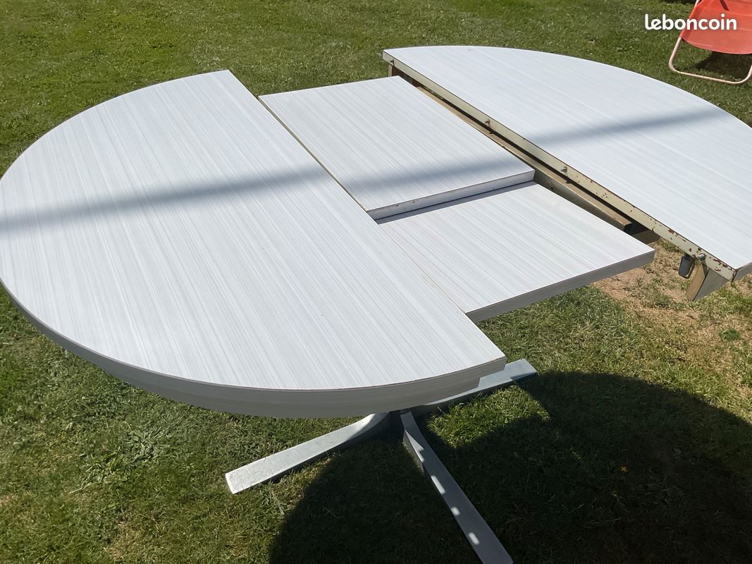 Table ronde formica (image 2)
