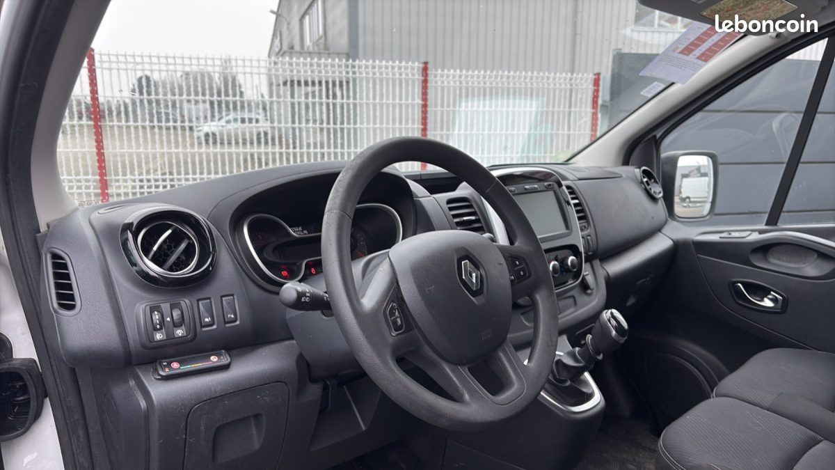 Renault trafic l1h1 1200 1.6 dci 95 confort 2020 (image 8)