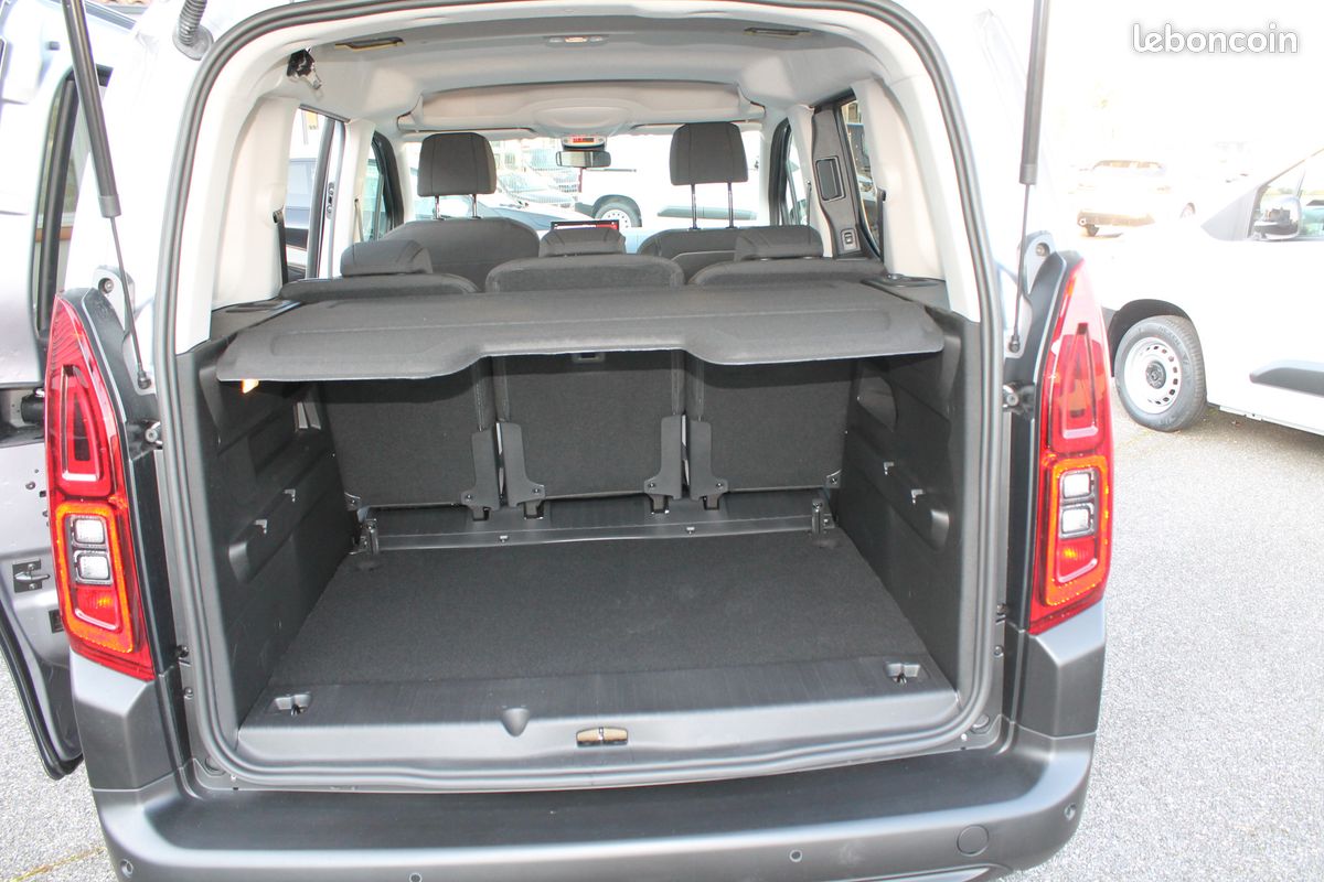Citroën Berlingo III (3) Taille M BlueHDI 130 S&S N1 Plus EAT8 Caméra, Jantes Alu, Vitres AR sur-teintées.............sortie le 22/12/2025 (image 7)