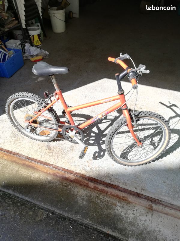 Vélo de petite taille pour enfant (image 1)