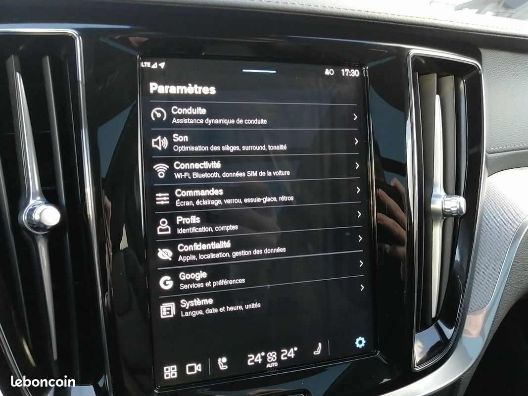 VOLVO V60 B4 197 ch DCT7 Ultra Style Dark (image 23)