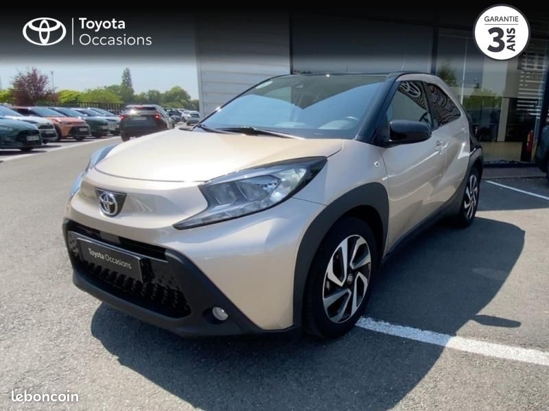 Toyota Aygo X 1.0 VVT-i 72ch Design S-CVT MY23 (image 28)