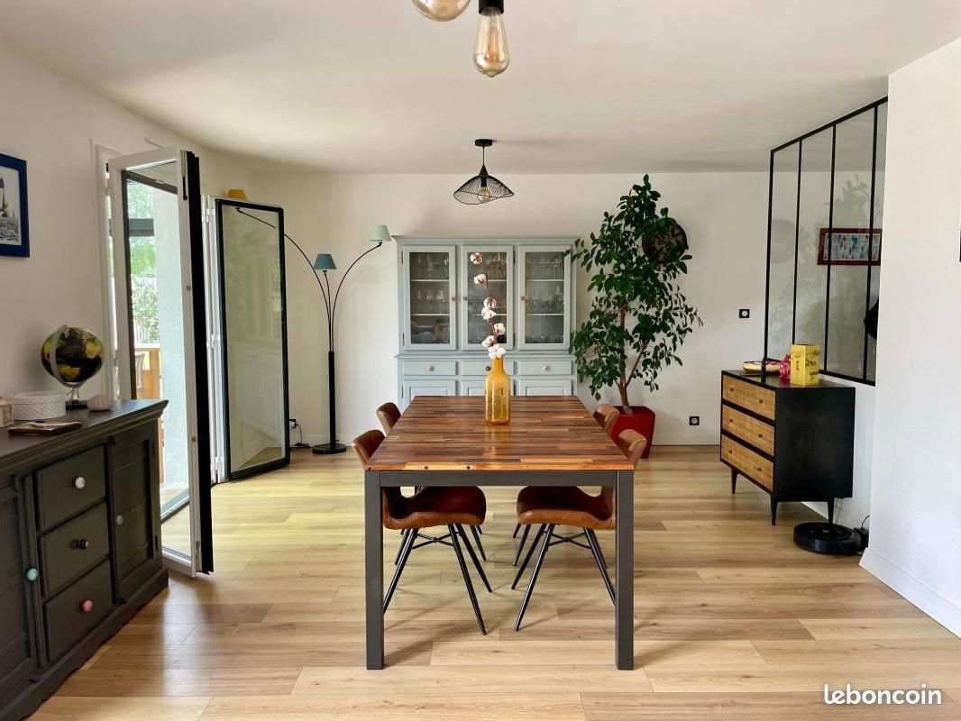 Maison 5 pièces 163 m² · à Vannes · 163 m² · 1 950 €/mois