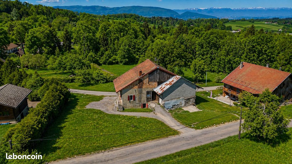 Maison 6 pièces 200 m² · à Saint-Jean-de-Tholome · 200 m² · 175 000 €