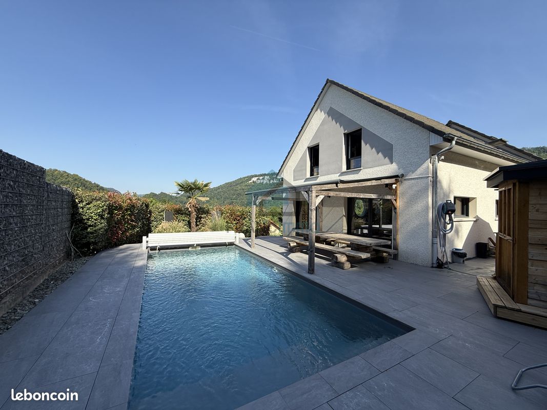 Maison 5 pièces 150 m² · à Saint-Hippolyte · 150 m² · 430 000 €