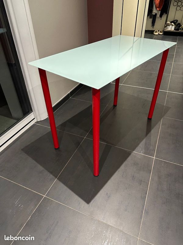 Bureau (image 2)