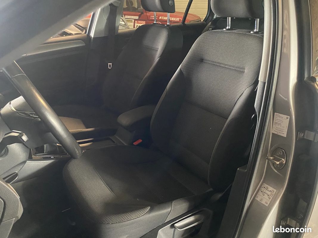 VOLKSWAGEN Golf 1.4 140ch Confortline - Radar de recul - Bluetooth (image 19)