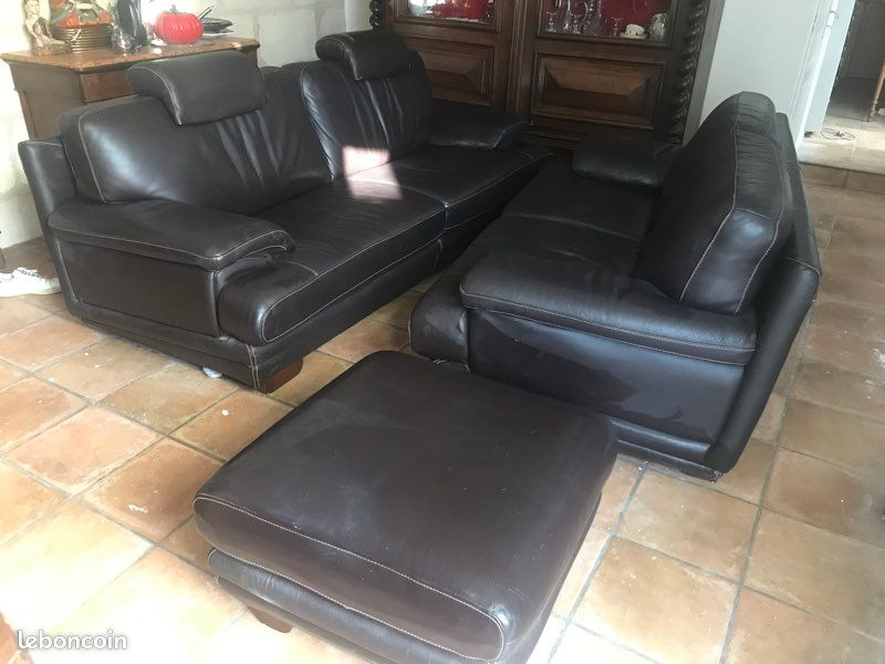 Canapés et pouf en cuir 500 euros (image 1)