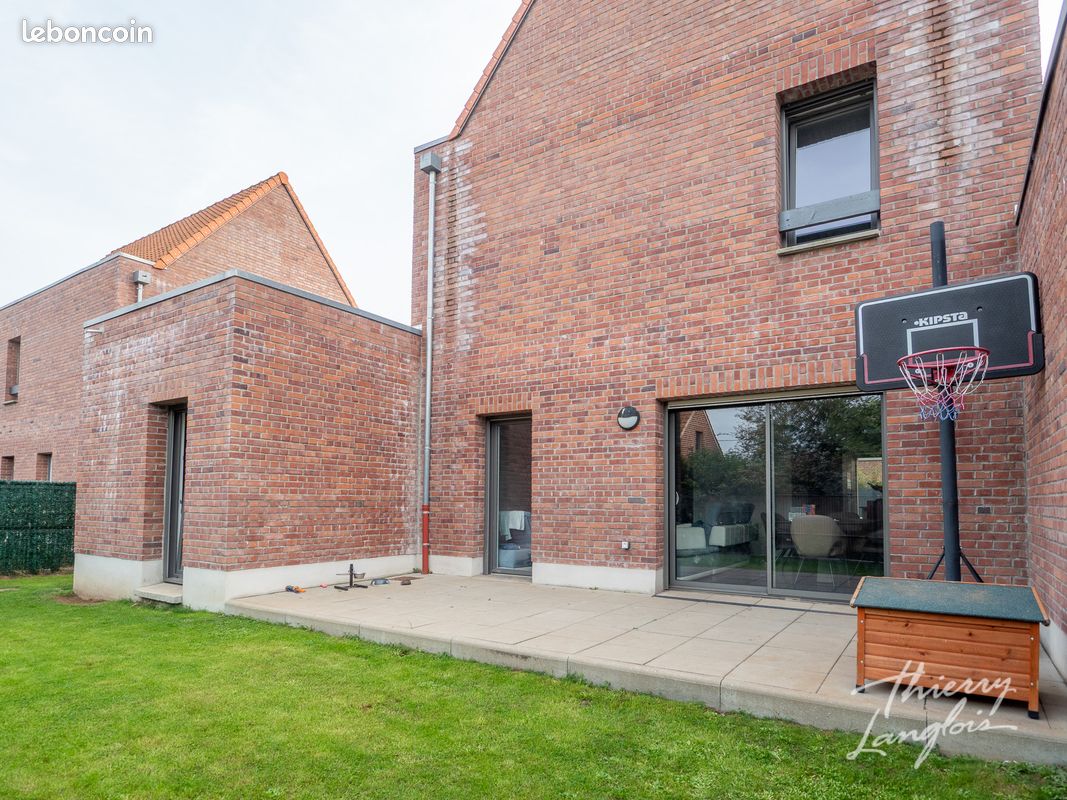 Maison 7 pièces 110 m² · à Sainghin-en-Mélantois · 110 m² · 499 000 €