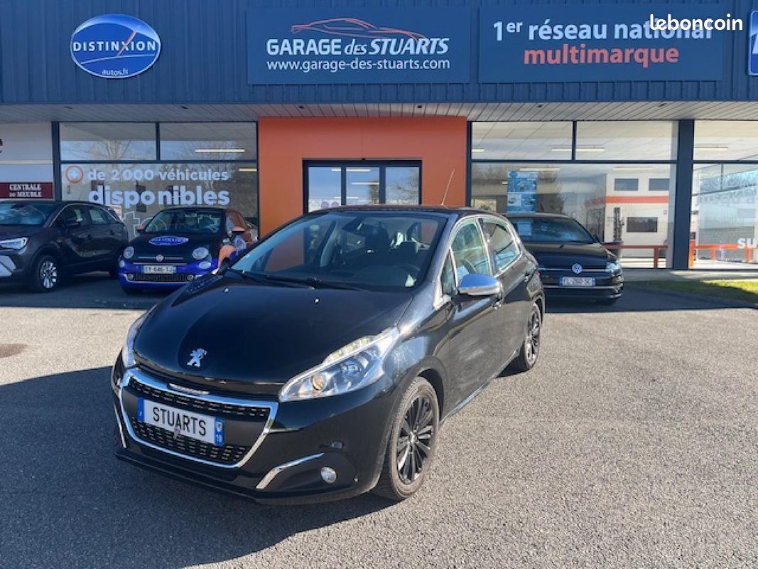 PEUGEOT 208 1.2i Pure Tech - 110 Allure + Apple CarPlay + Radars Arrière + Clim Auto (image 1)