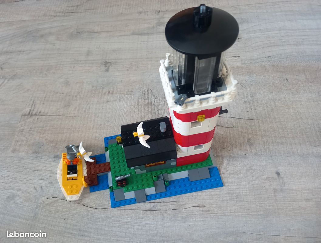 LEGO CREATOR 5 770 L'île du phare (image 3)