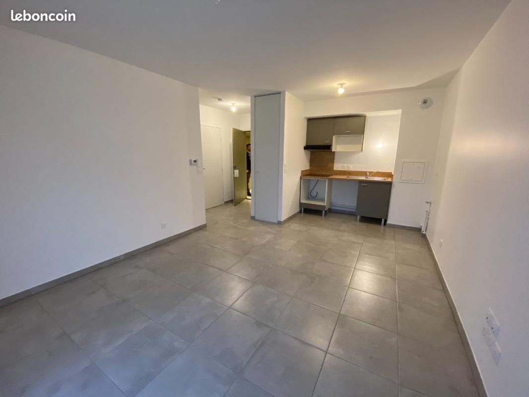 Appartement 2 pièces 39 m² · à Bron · 39 m² · 660 €