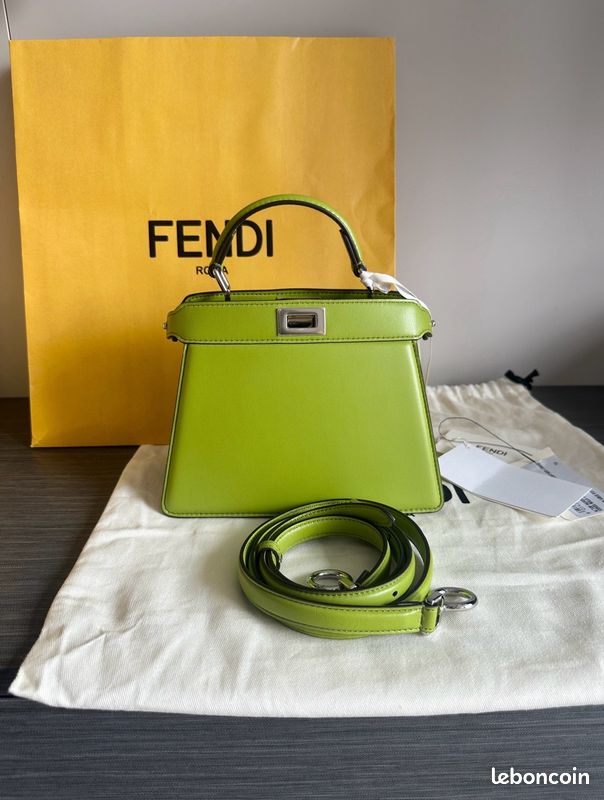 Sac à bandoulière pour femme Fendi Accessoires Bagagerie