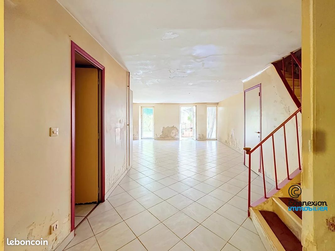 Appartement 5 pièces 125 m² · à Marseille · 125 m² · 230 000 €