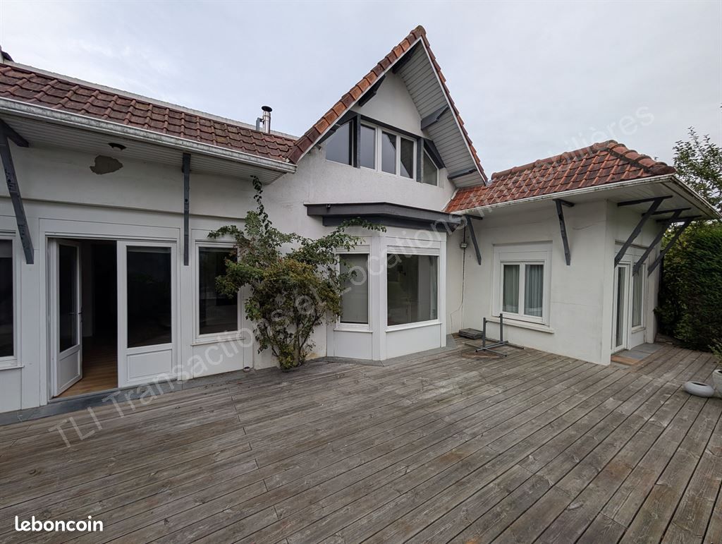 Immeuble 429 m² · à Téteghem-Coudekerque-Village · 429 m² · 410 800 €