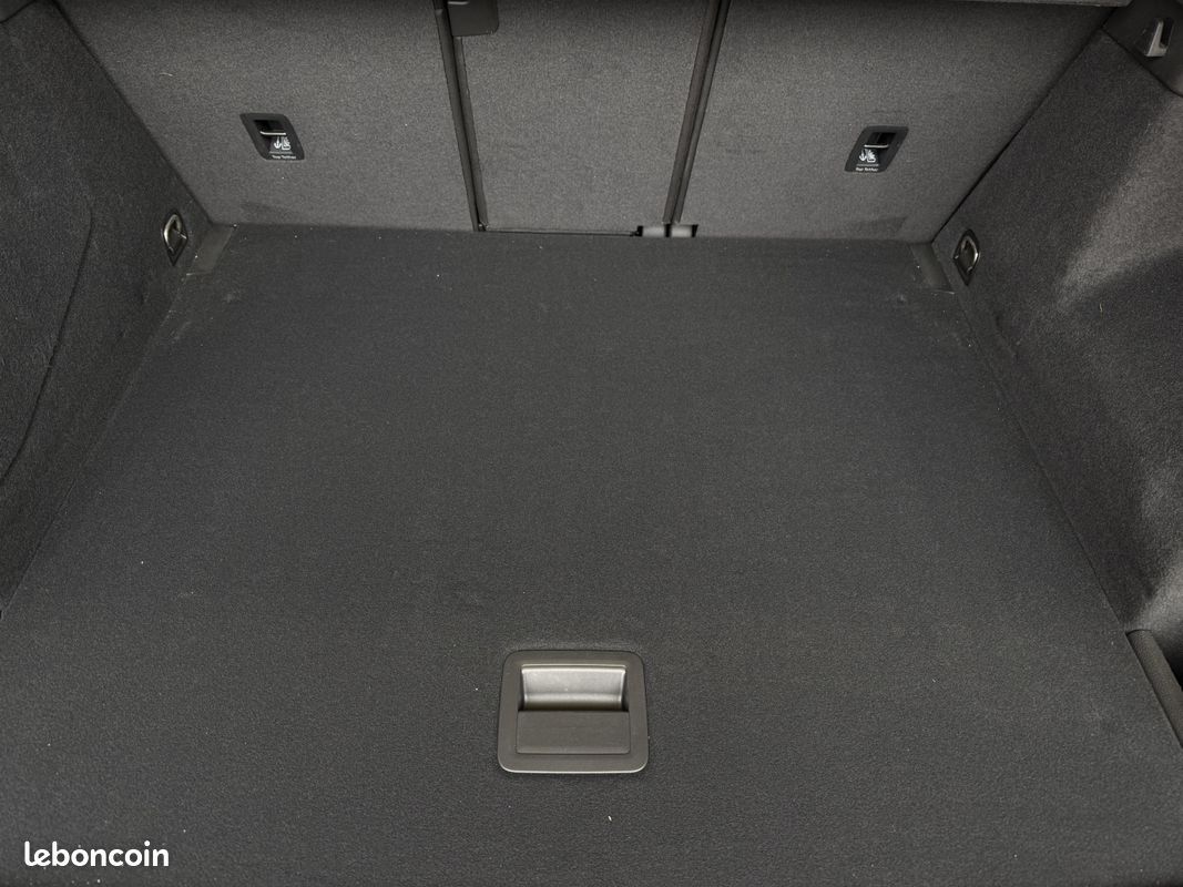 AUDI Q3 45 TFSIe 245 ch S tronic 6 S line (image 11)
