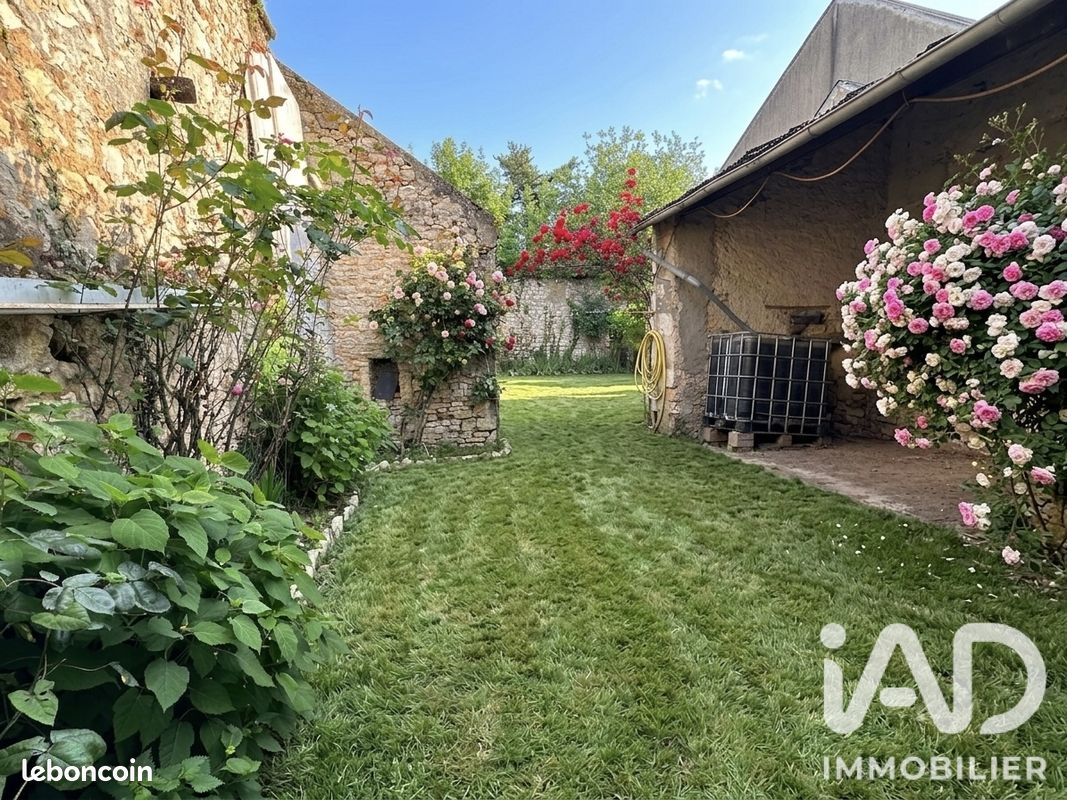 Maison 5 pièces 142 m² · à Saint-Gaultier · 142 m² · 99 990 €