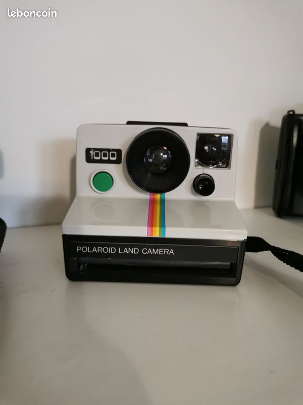 Appareil photo Polaroid Land vintage modèle 80A avec étui : appareil photo pliable de collection - Canada