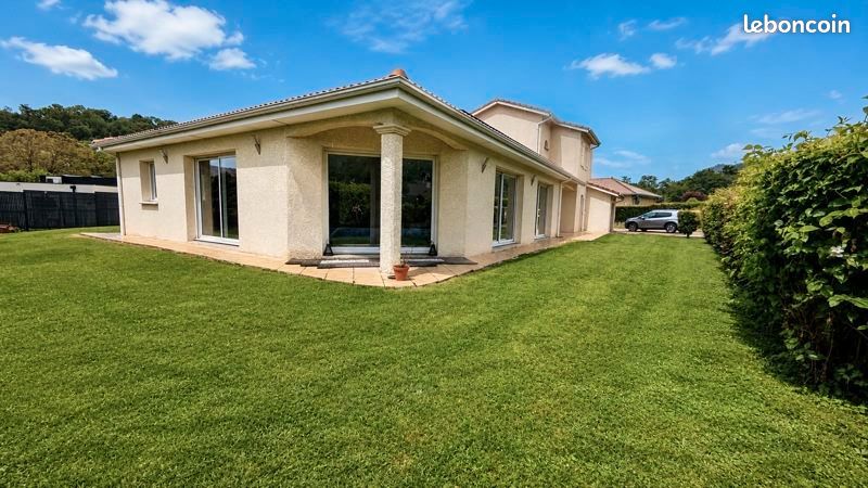 Maison 7 pièces 277 m² · à Saint-Victor-de-Cessieu · 277 m² · 395 000 €
