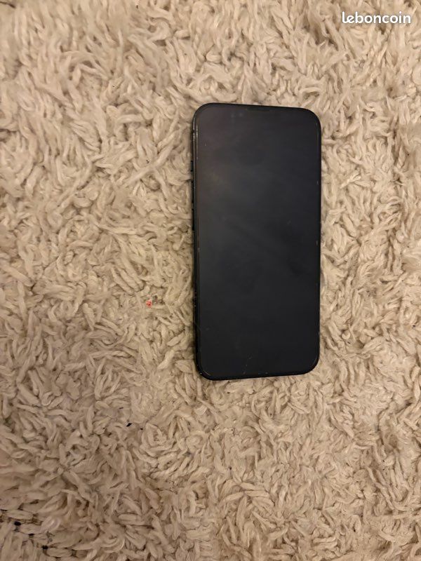 IPhone 14 noir 128 giga (image 1)