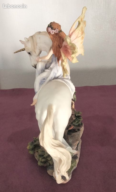 Grande figurine fée avec licorne (image 4)