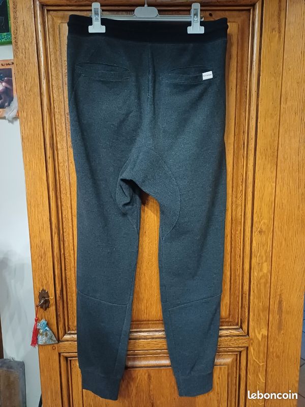 Jogging noir taille M marque Pull&Bear (image 6)