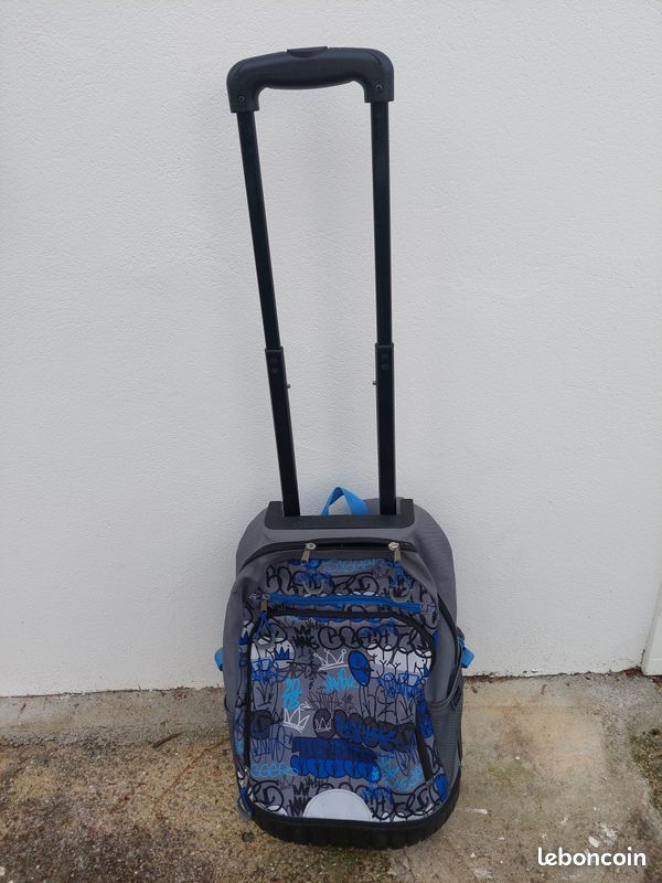Sac à Leurres Shout 547-AL Taille L - Réglable Jusqu'à 28cm, Bleu (neuf, EAN 4941430300253)