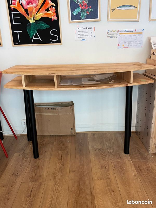 Beau bureau en bois (image 1)