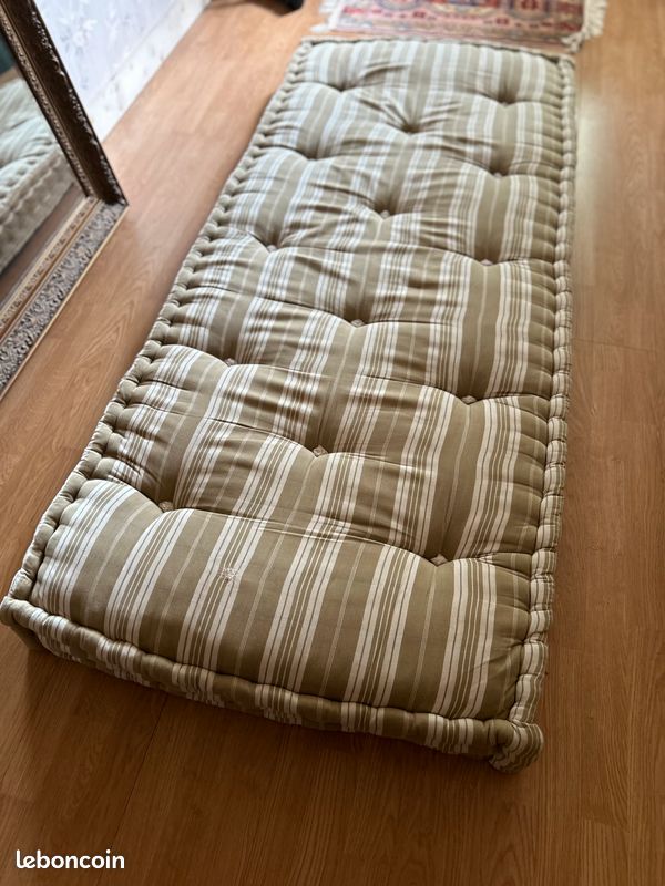 Ancien matelas de laine (image 1)