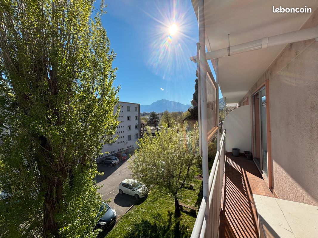 Appartement 4 pièces 70 m² · à Meylan · 69,5 m² · 178 000 €