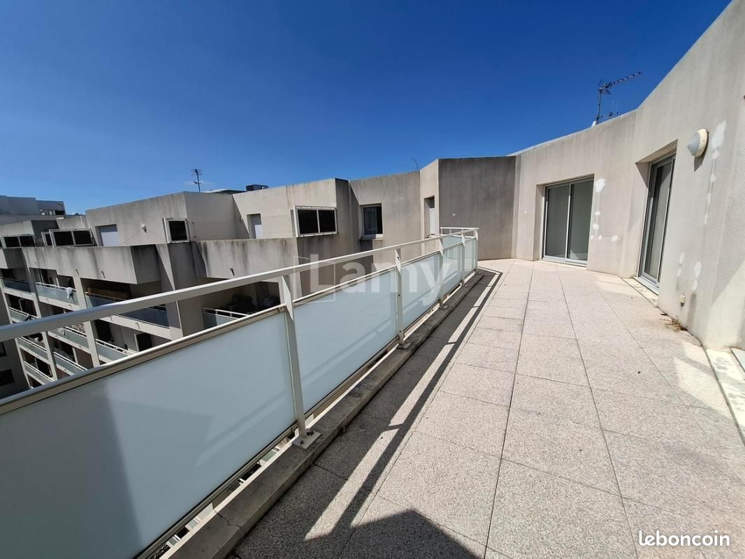 Appartement 3 pièces 76 m² · à Marseille · 76 m² · 1 048 €